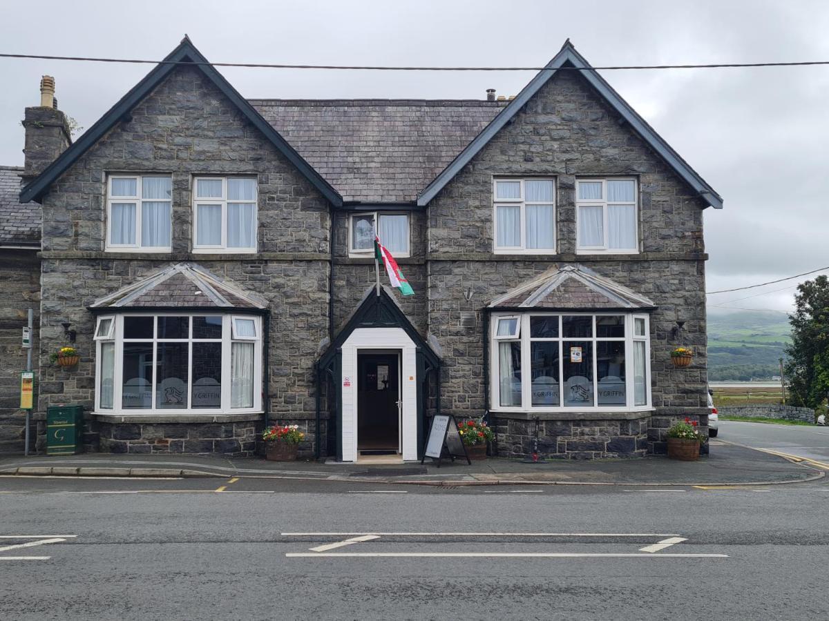 Hotel Y Griffin Penrhyndeudreath Exteriér fotografie